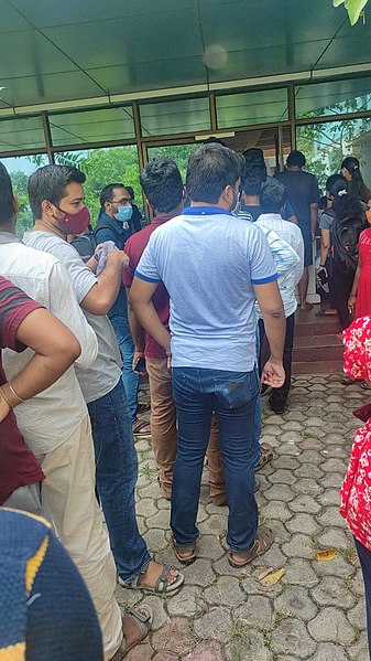 File:-640px-covid vaccination.jpg